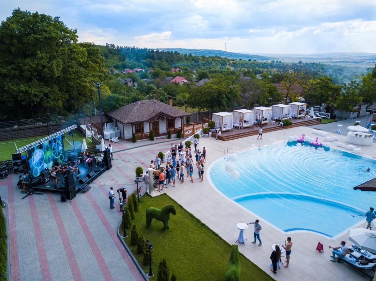 Отель Complex Turistic Codru Selistea Экстерьер фото